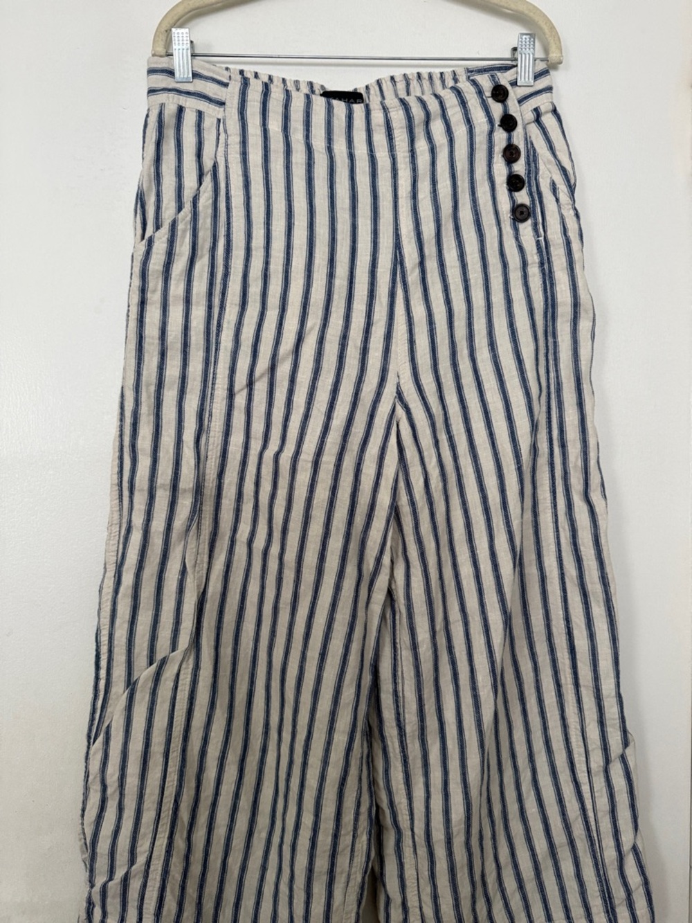 Tahari Striped Linen-Blend Wide Leg Pants in Blue and Cream